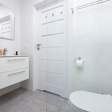 Klifowa With Spa, Fitness & Kids By Renters Rewal